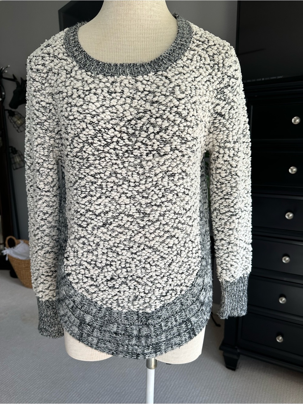 Miracle Popcorn Crew Sweater White & Gray size S/M